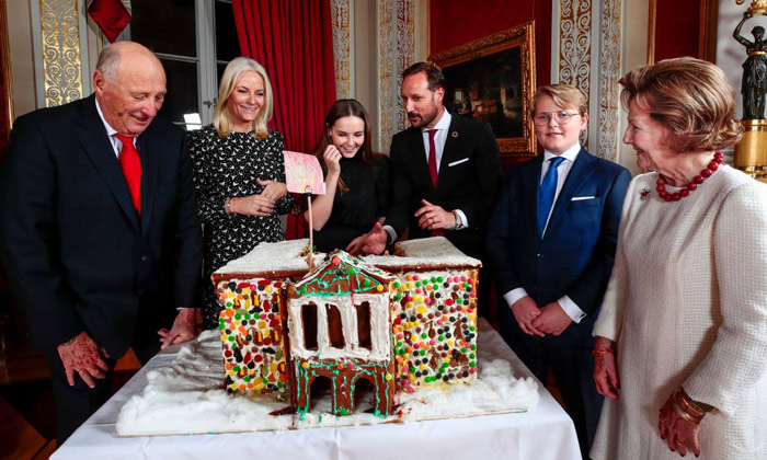 Cómo felicitan la Navidad otras Casas Reales 3 Moncloa Navidad