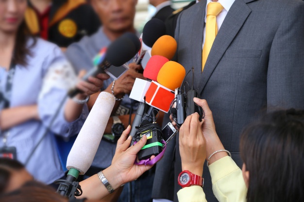 Políticos prensa