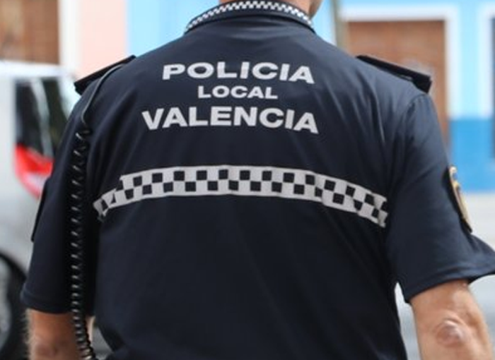 Una niña de 5 años es encontrada en Valencia andando sola por la autovía