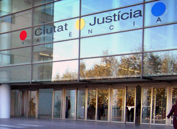 El ex marido de Mónica Oltra ha sido condenado a cinco años de prisión por abuso sexual