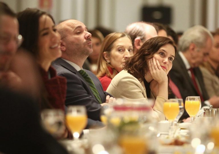 Ayuso antepone la libertad a la igualdad entre hombres y mujeres