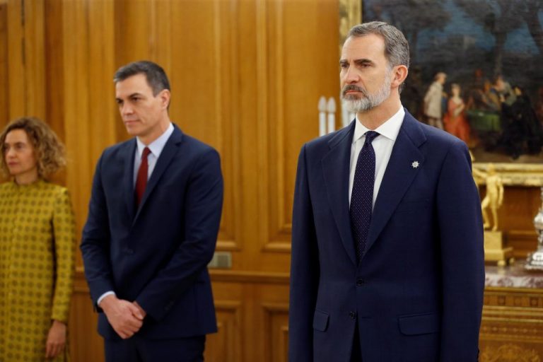 Giro en Podemos: Los morados ahora defienden al Rey