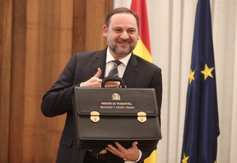 Ábalos niega contactos formales con ministros de Venezuela
