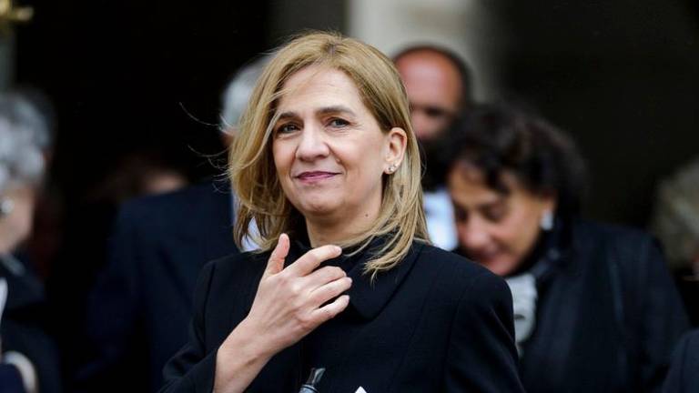 La infanta Cristina deja de trabajar en La Caixa: así ha sido su vida laboral 2 Moncloa infanta Cristina