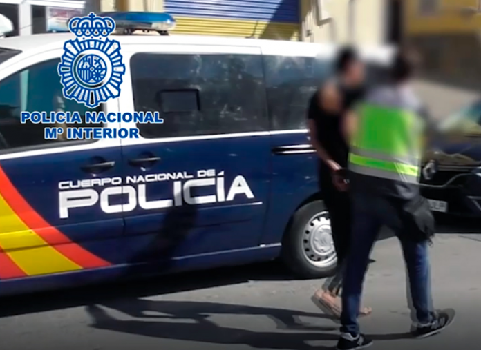 La Policía Nacional detiene en Tenerife a un fugitivo que asesinó a dos policías en Reino Unido