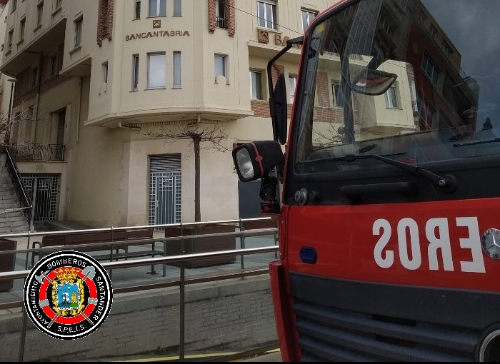 Se hunde un parque infantil sobre un parking en Santander 1 Moncloa Se hunde en Santander un parque infantil sobre un parking subterráneo