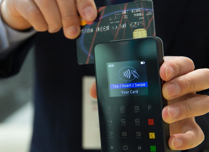 8 detenidos por cometer 40 estafas en Cataluña a través de tarjetas de crédito contactless