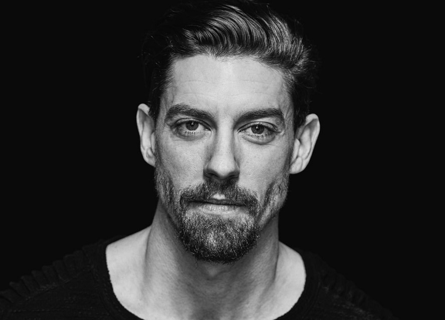 Adrian Lastra estalla por la gente fuera de casa: 