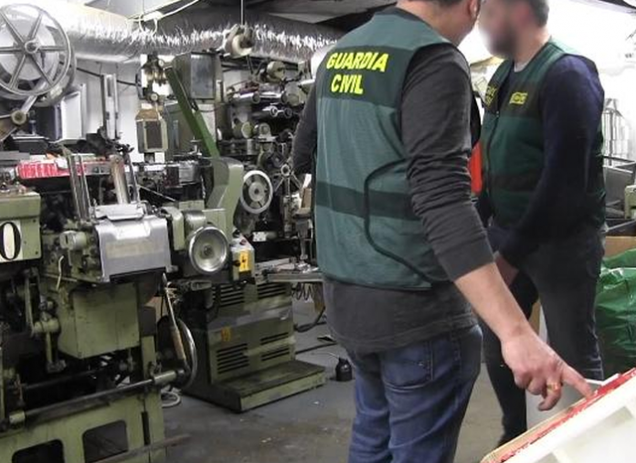 La Guardia Civil desmantela en Málaga la primera fábrica de tabaco underground de Europa