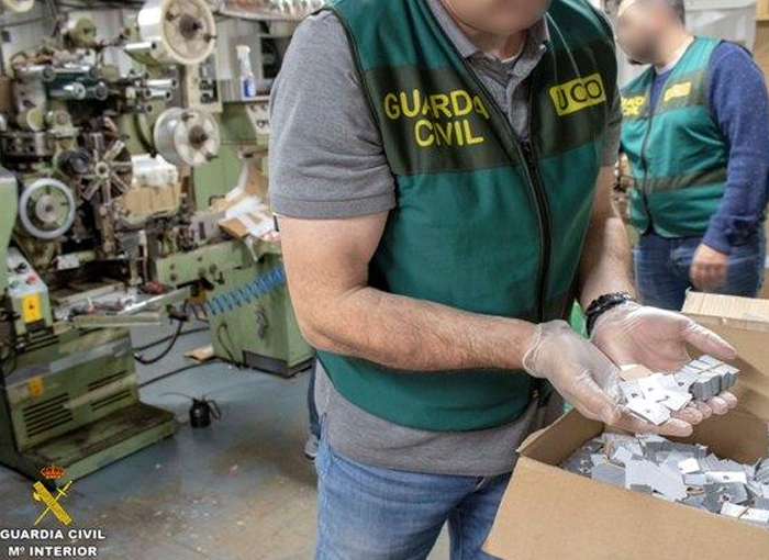 Desmantelada la primera fábrica subterránea de tabaco de Europa 1 Moncloa Desarticulada en Málaga la primera fábrica clandestina de tabaco suberránea de Europa