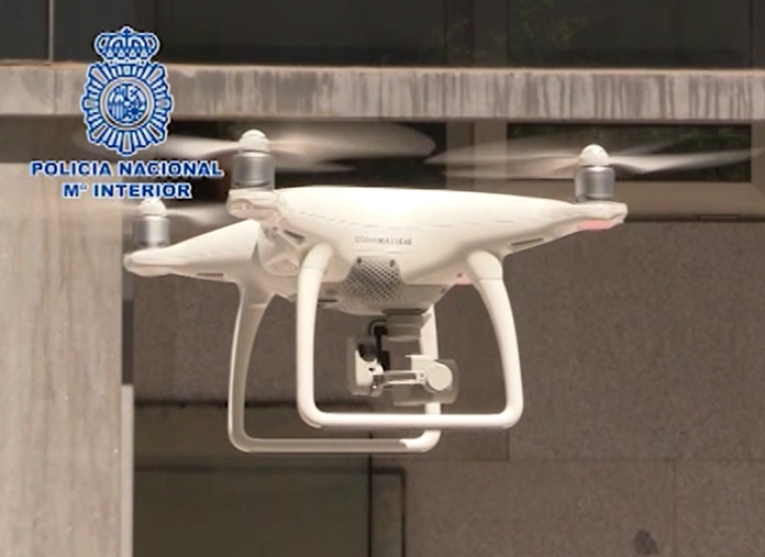 La Policía Nacional neutraliza cada día tres vuelos de drones no autorizados en Madrid