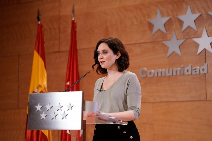 Ayuso da luz verde a los Presupuestos de 2024 con cifras récord en Sanidad