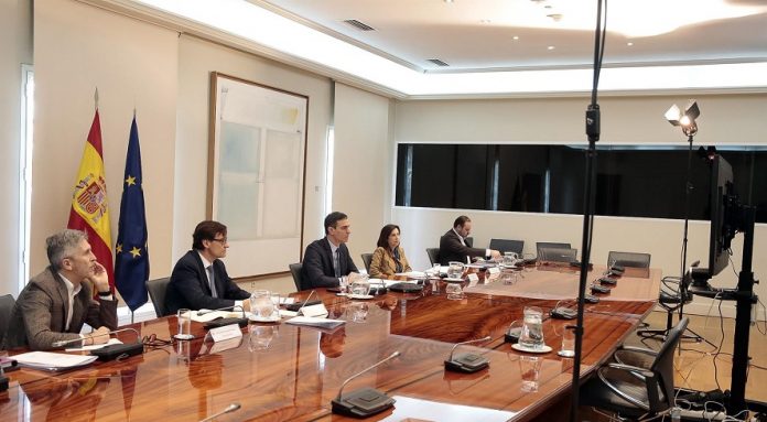 El Gobierno transferirá este lunes a las CC.AA 1.400 millones de la actualización de entregas a cuenta
