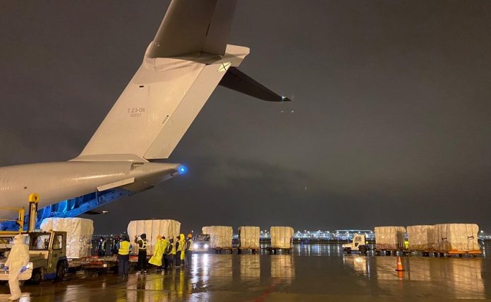 Los aeropuertos de Baleares reciben este viernes 298 vuelos, 52 desde Alemania