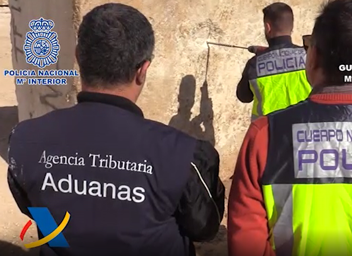 Desarticulada en Alicante una banda criminal que introducía metanfetamina oculta en bloques de mármol