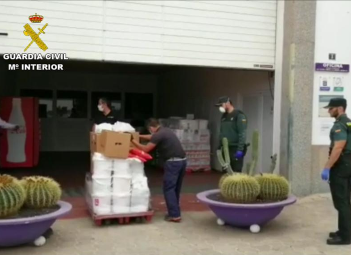 La Guardia Civil se encarga de la gestión de la entrega de alimentos a ONG en la provincia de Las Palmas