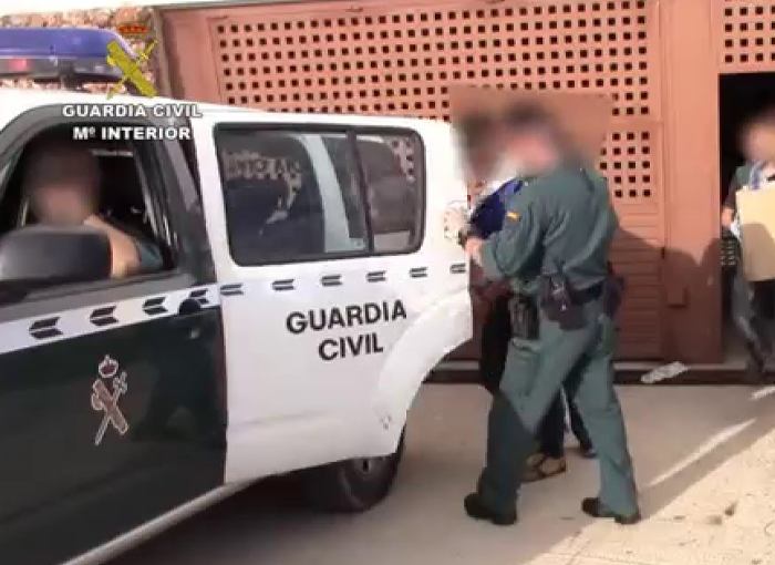 La Guardia Civil detiene en el mediterráneo a 30 personas en una operación antidroga