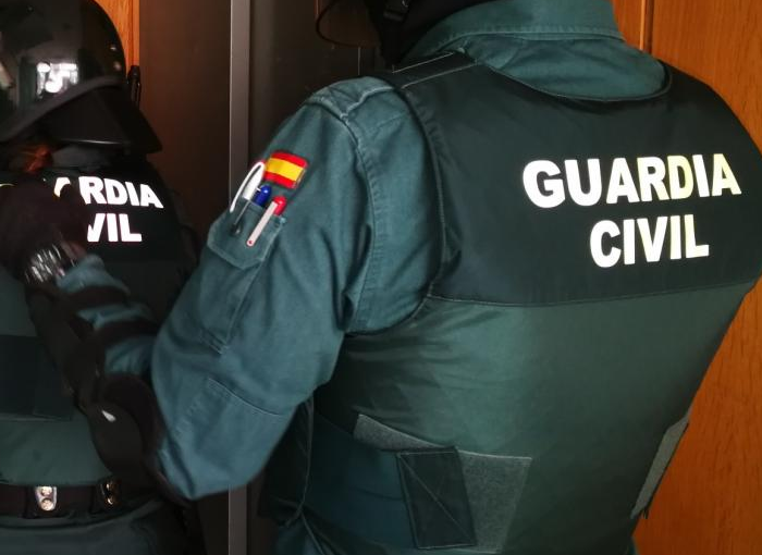 Dos personas detenidas en Alicante por narcotráfico y robo de vehículos de lujos