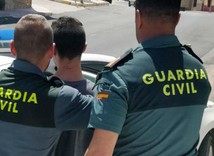 Sevilla: A prisión por cometer 14 robos en viviendas en el Aljarafe 1 Moncloa A prisión por cometer 14 robos en viviendas del Aljarafe (Sevilla)
