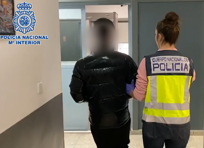 Un hombre es detenido en Madrid por estafar en la venta de mascarillas quirúrgicas