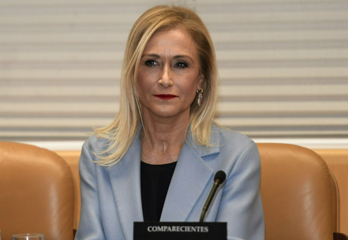 La Audiencia de Madrid suspende el juicio contra Cifuentes por el máster