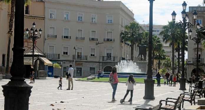 Así serán las fases del desconfinamiento: terrazas, cine y playa