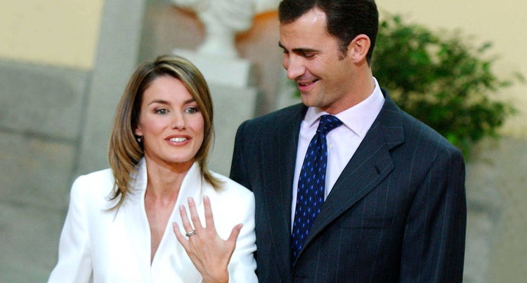 el anuncio del noviazgo y compromiso de letizia y felipe cumple 15 anos Moncloa