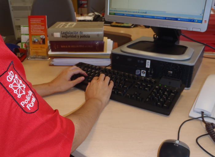La Policía Foral de Navarra alerta de una nueva campaña de estafas informáticas a través de la sextorsión