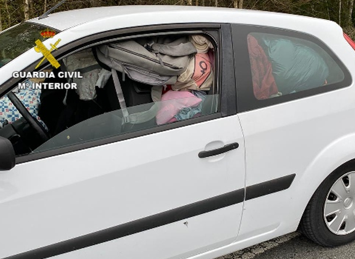 Una detención y tres denuncias por incumplir el confinamiento sanitario 1 Moncloa Detenido el conductor de un turismo por realizar un viaje no autorizado en pleno confinamiento