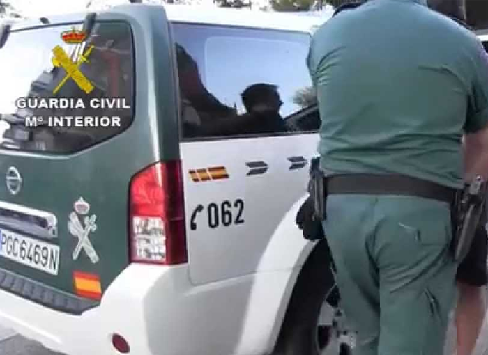Decenas de migrantes logran entrar en Melilla tras un violento salto 1 Moncloa Violento salto de la valla de Melilla con varias decenas de migrantes