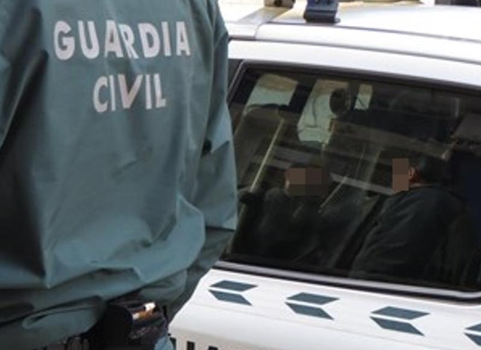 Varias decenas de migrantes lograr entrar en Melilla tras un violento salto