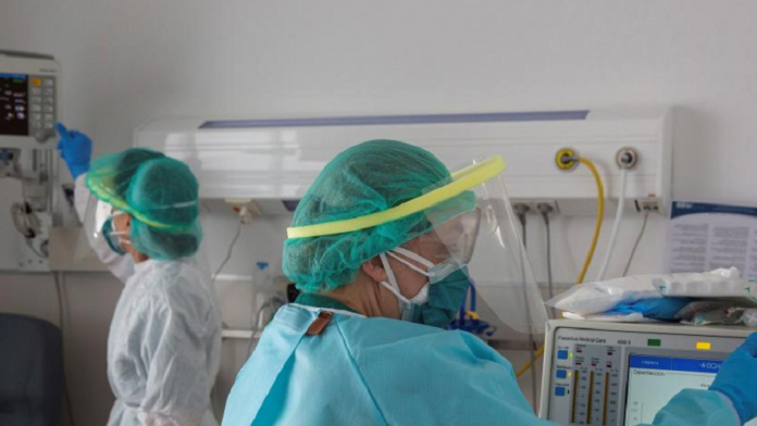 médicos