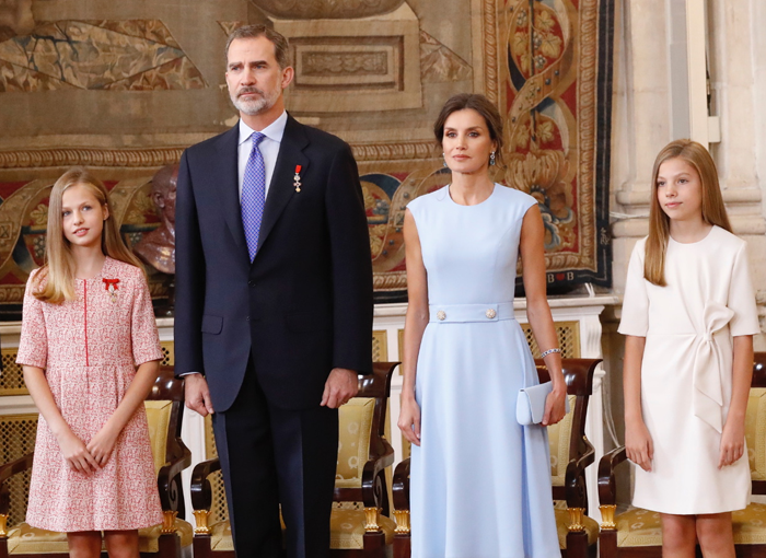 Los Reyes de España con sus hijas Sofía y Leonor.