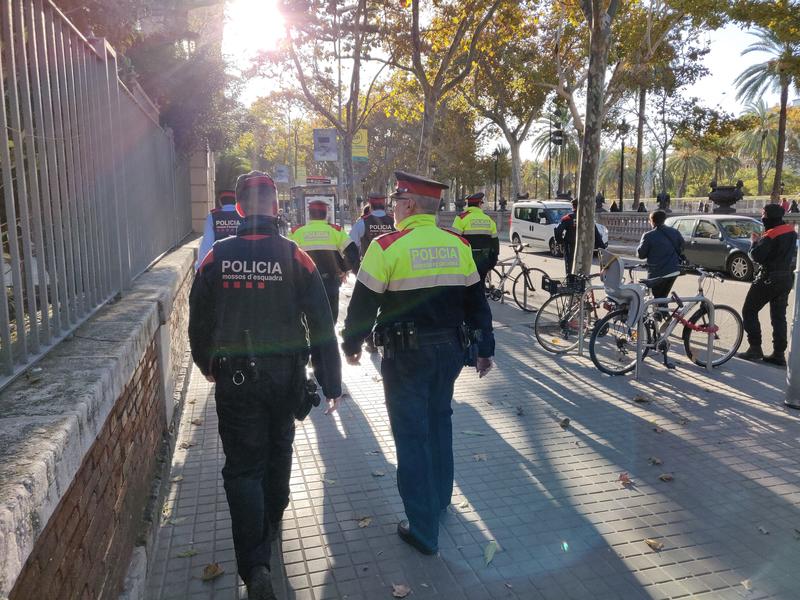 Policías