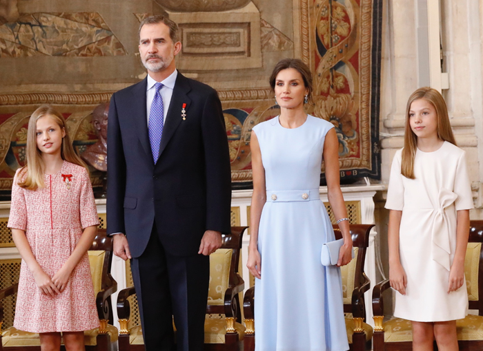 Leonor, junto a sus padres y su hermana Sofía.