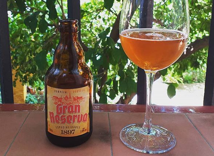 Gran Reserva de Steinburg, la cerveza con mayor graduación fabricada por Mercadona.