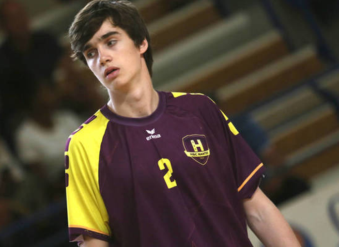 Pablo Nicolás Urdangarín juega al balonmano profesional