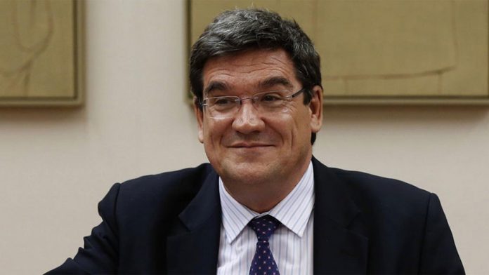 Transparencia llama la atención de Escrivá por no declarar sus gastos