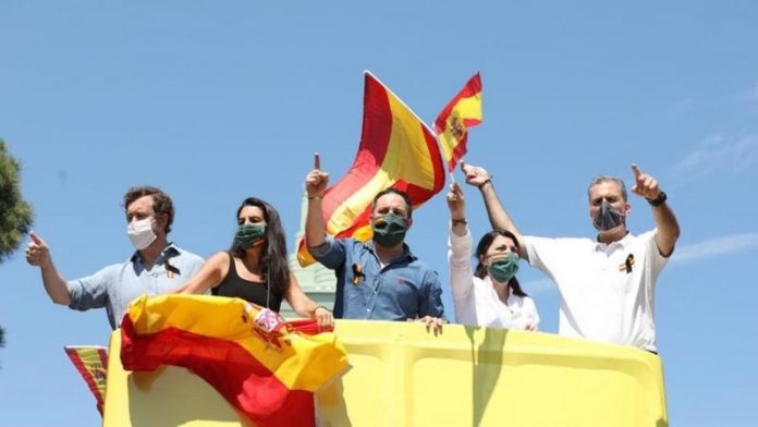 fotos desafortunadas políticos - vox