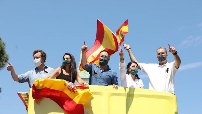 El Instagram de la vergüenza: Las fotos más polémicas de nuestros políticos en la pandemia 5 Moncloa fotos desafortunadas políticos - vox