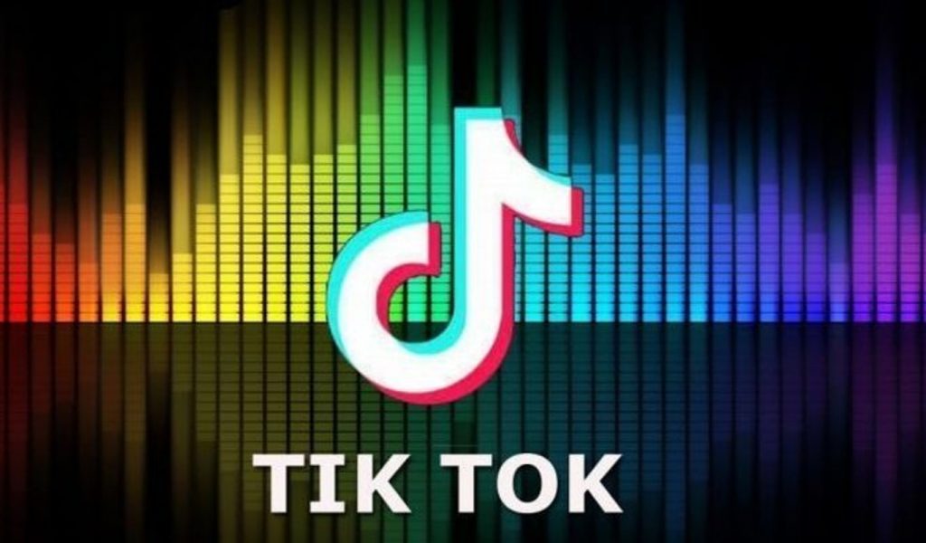 What is YouTube VS TikTok Controversy? Explained in detail ...
 |Youtube Y Tiktok