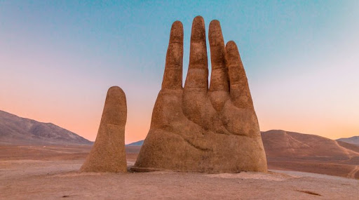 mano del desierto Atacama