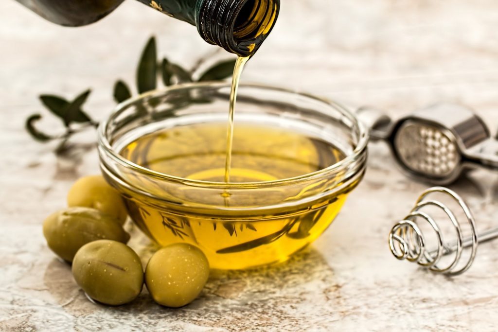 olive oil 968657 1920 Moncloa