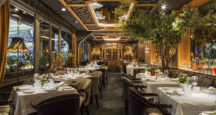 restaurante aarde terrazas puerta de alcala