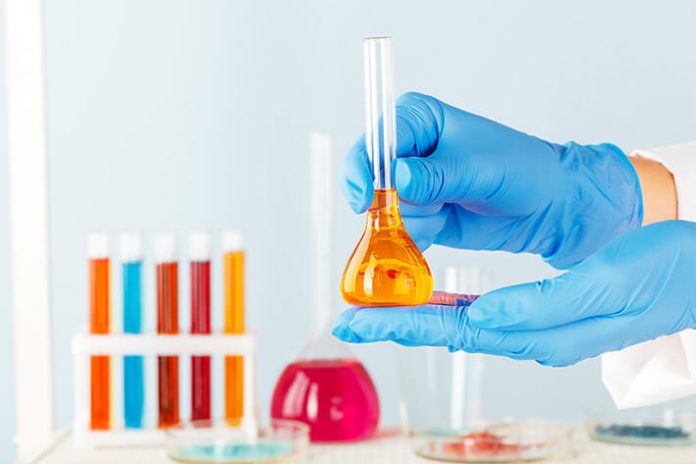 El coronavirus saca a la luz los precarios contratos de los científicos