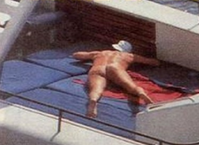 Las fotos de Juan Carlos I desnudo.