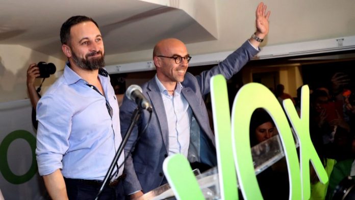 Abascal y Buxadé, líderes de Vox públicamente y en la sombra, respectivamente