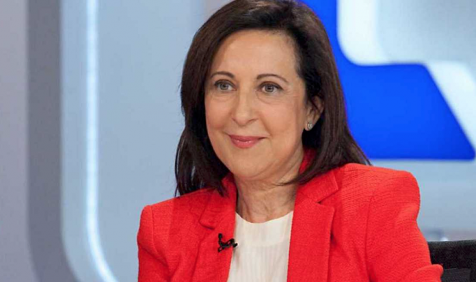 Robles defiende el carácter militar de Guardia Civil frente a Iglesias