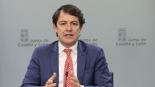 Desbandada en Ciudadanos ante la "jugarreta" de Egea y Mañueco 1 Moncloa Fernández Mañueco, partidario de un acuerdo de PGE, recomienda la desescalada verbal