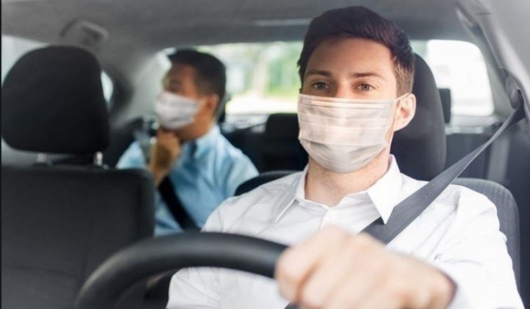 qué mascarilla utilizar en el coche